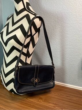 Vintage Etienne Aigner Villager Navy Leather Shoulder Bag